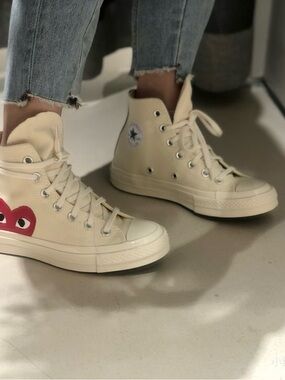 Comme des Garçons PLAY Cream High-Top Sneakers with Red Heart